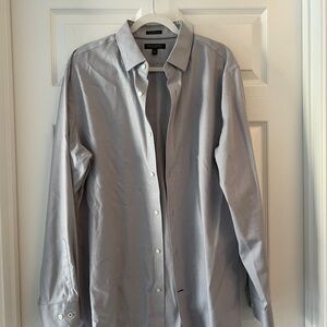 Banana Republic Men's Light Gray Button Down Shirt